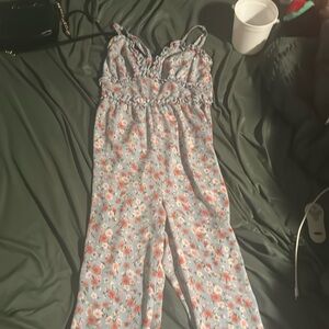 Floral jumpsuit, brand: inspired hearts, size small